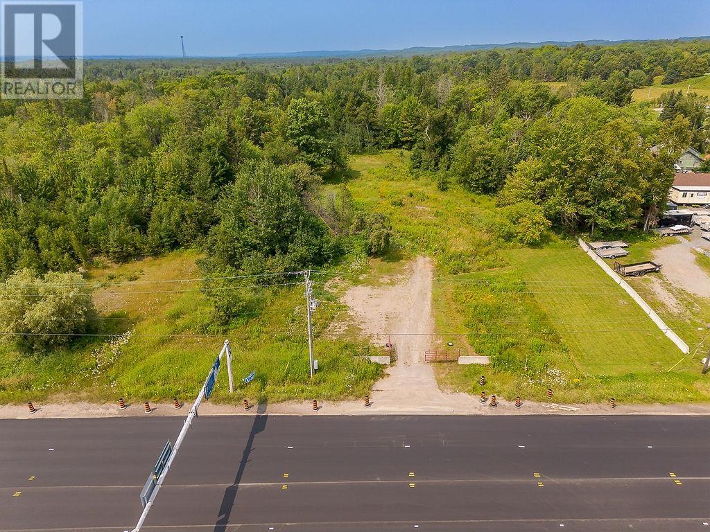 Photo 4 of 1343 Great Northern Rd, Sault Ste Marie ON