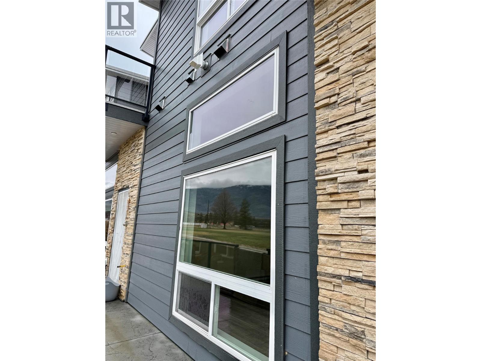 937 SPILLWAY Road Unit# 104, Oliver
