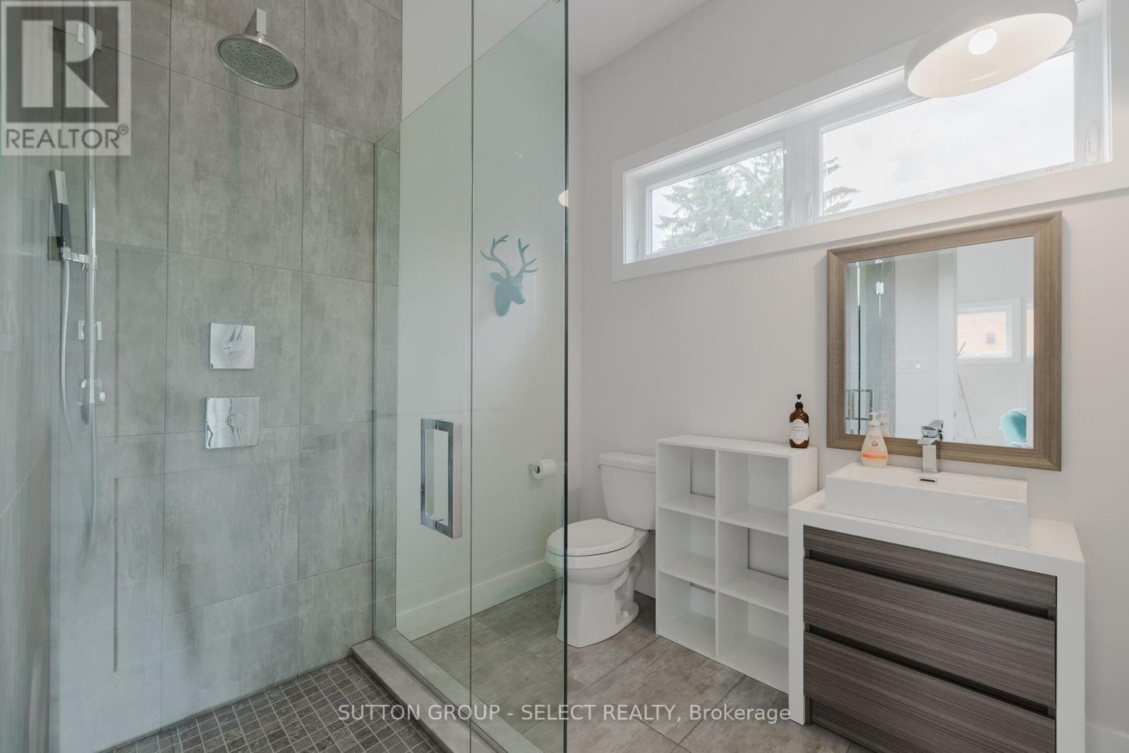 Photo 48 of 9385 Elviage Drive, London South ON