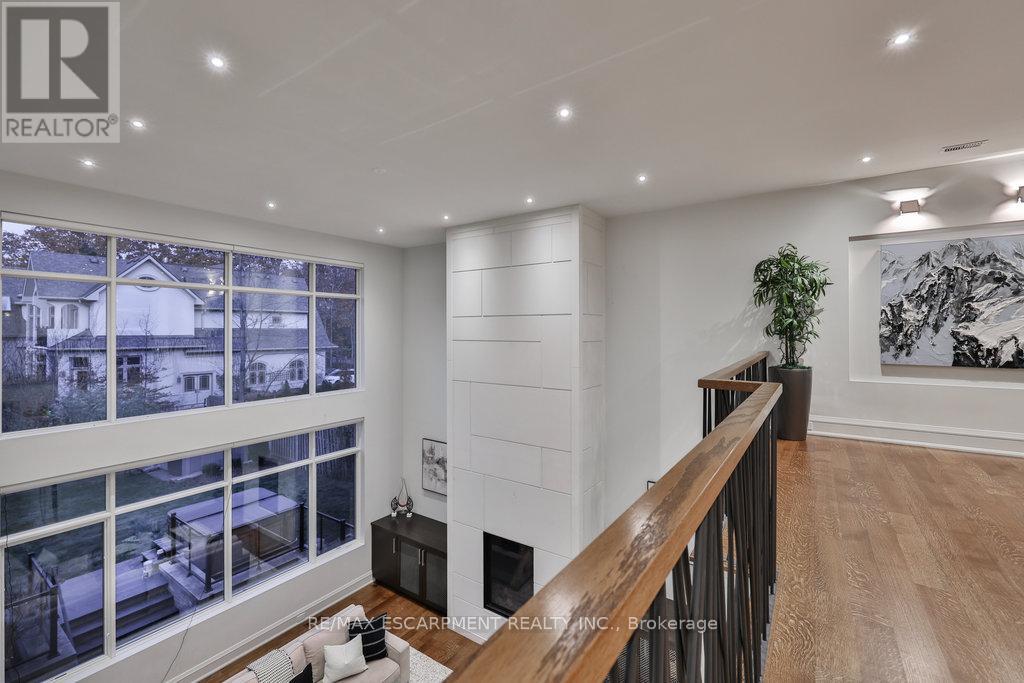 Photo 20 of 1293 Woodland Avenue, Mississauga ON