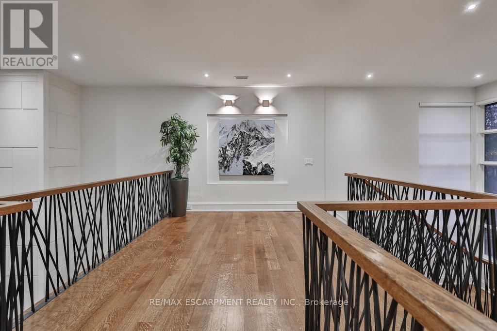 Photo 19 of 1293 Woodland Avenue, Mississauga ON