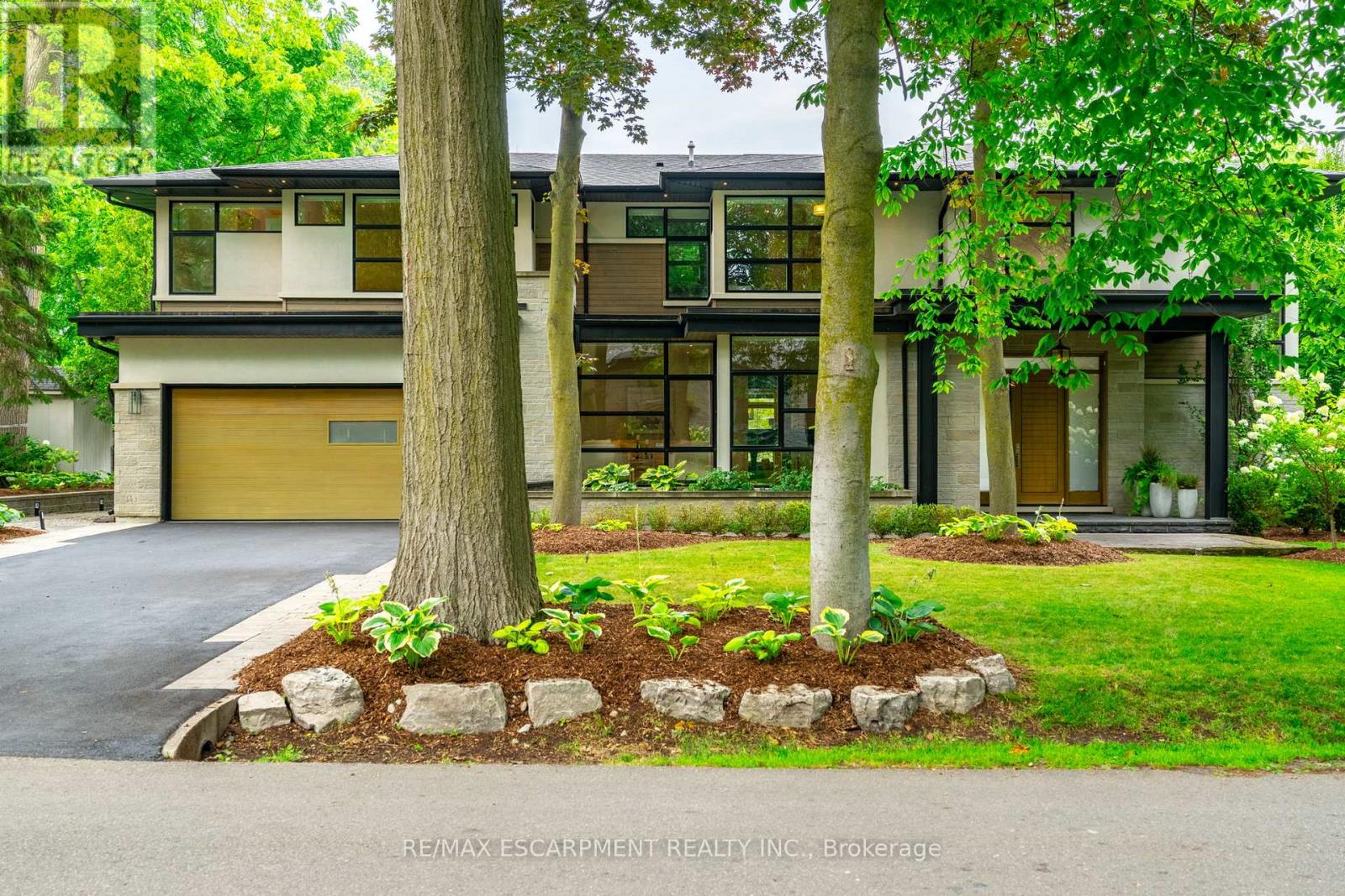 Photo 1 of 1293 Woodland Avenue, Mississauga ON