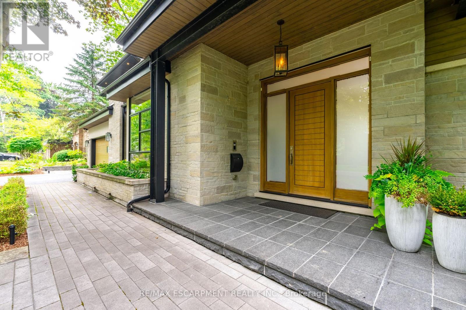 Photo 3 of 1293 Woodland Avenue, Mississauga ON