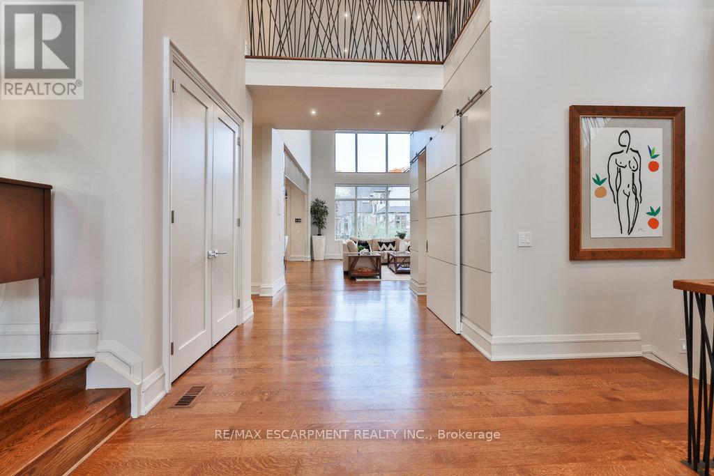 Photo 4 of 1293 Woodland Avenue, Mississauga ON
