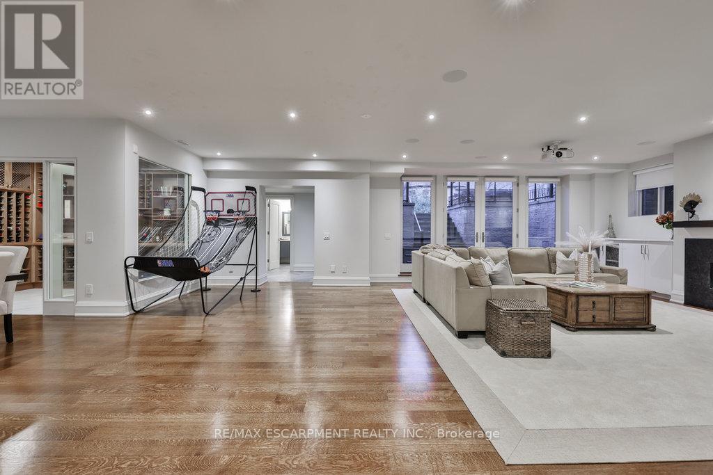 Photo 35 of 1293 Woodland Avenue, Mississauga ON