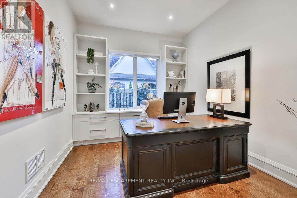 Photo 6 of 1293 Woodland Avenue, Mississauga ON