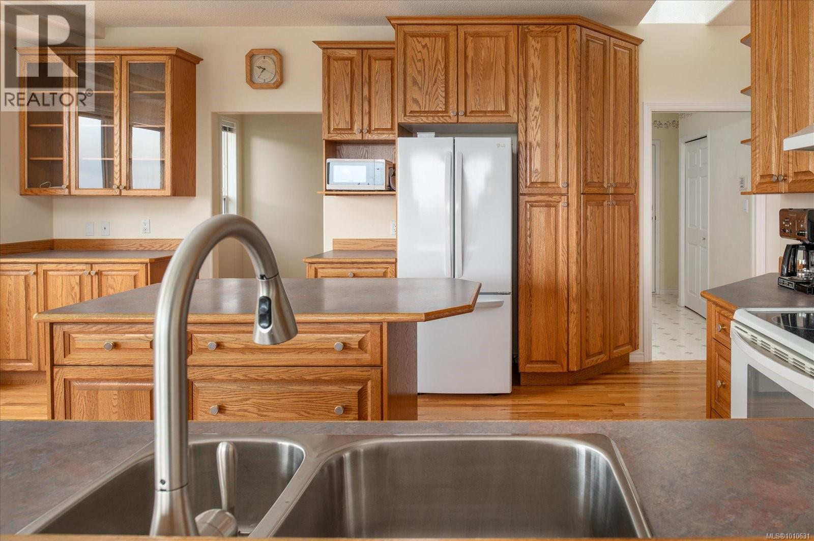 Photo 13 of 4072 Eagle View Dr, Nanaimo BC
