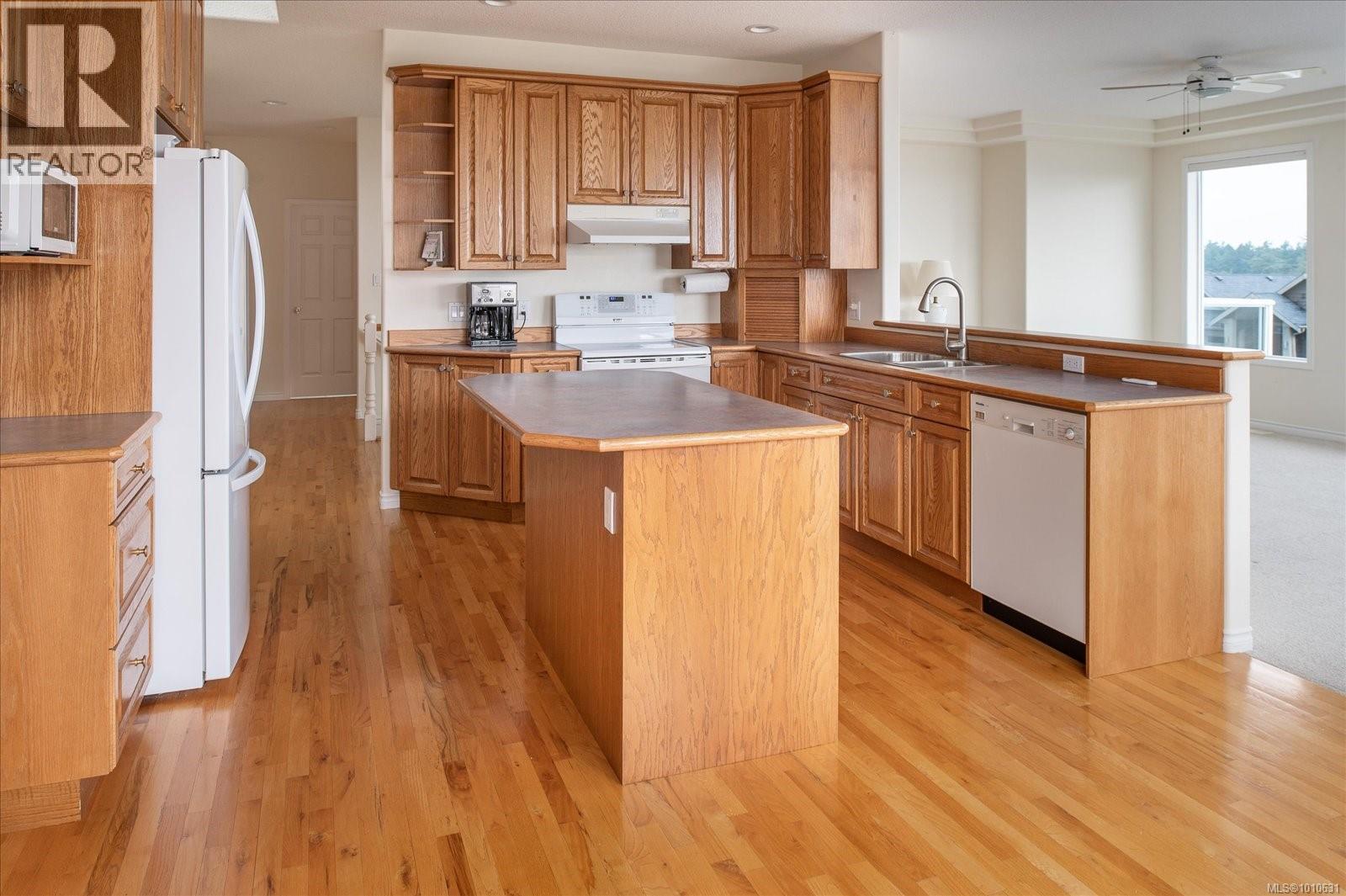 Photo 12 of 4072 Eagle View Dr, Nanaimo BC