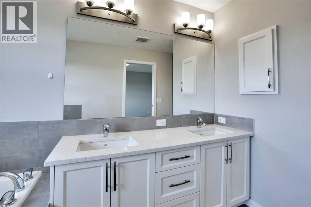 Photo 8 of 186 Carringvue Park Nw, Calgary AB