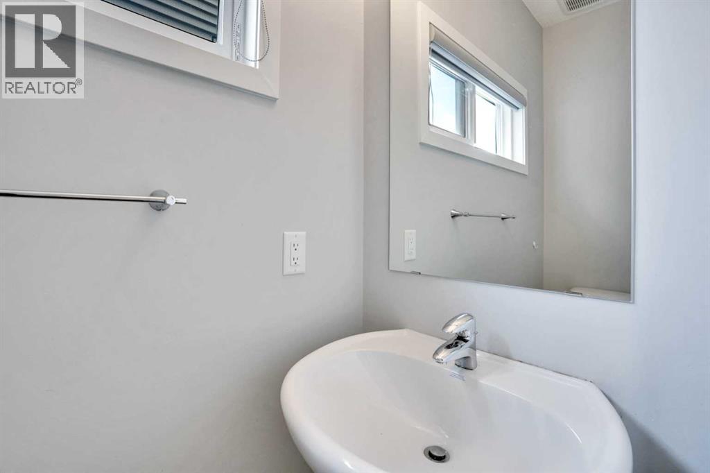 Photo 3 of 186 Carringvue Park Nw, Calgary AB