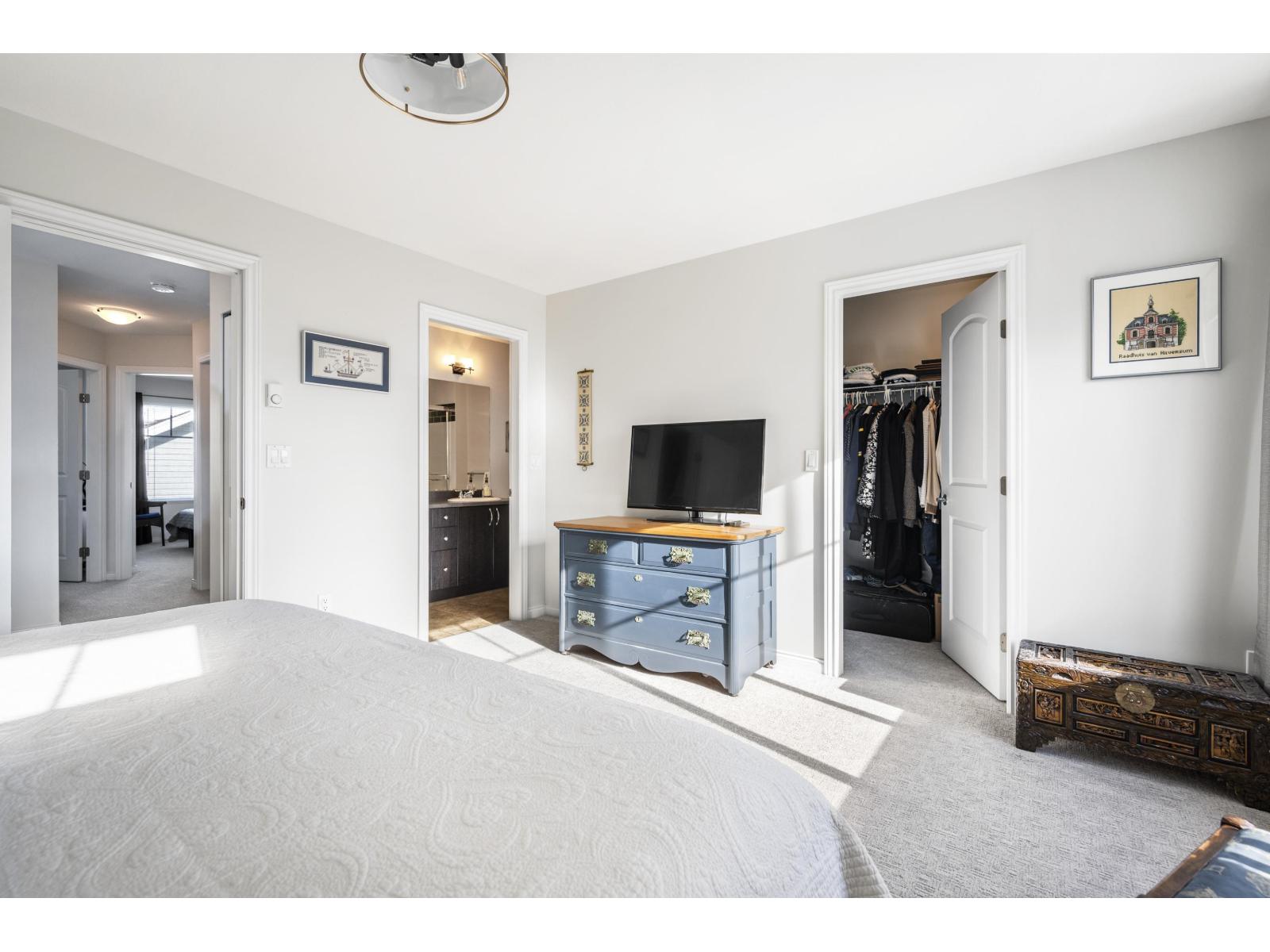 Photo 1 of 32 19480 66 Avenue, Surrey BC
