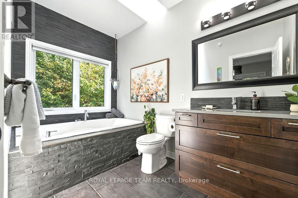 Photo 16 of 104 Penny Lane, Rideau Lakes ON