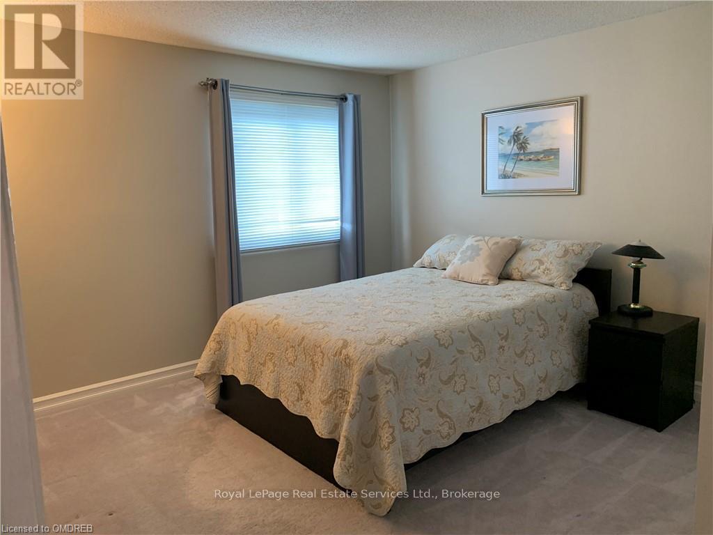 Photo 15 of 2262 Margot Street, Oakville ON