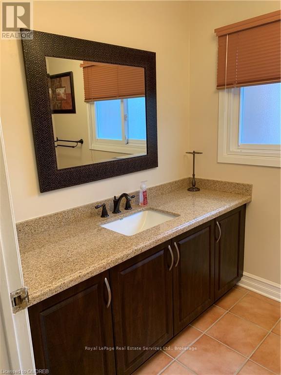 Photo 17 of 2262 Margot Street, Oakville ON