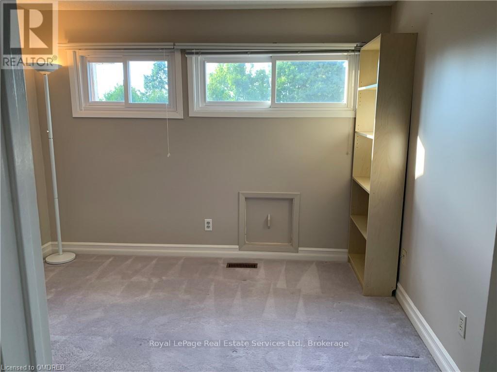 Photo 19 of 2262 Margot Street, Oakville ON
