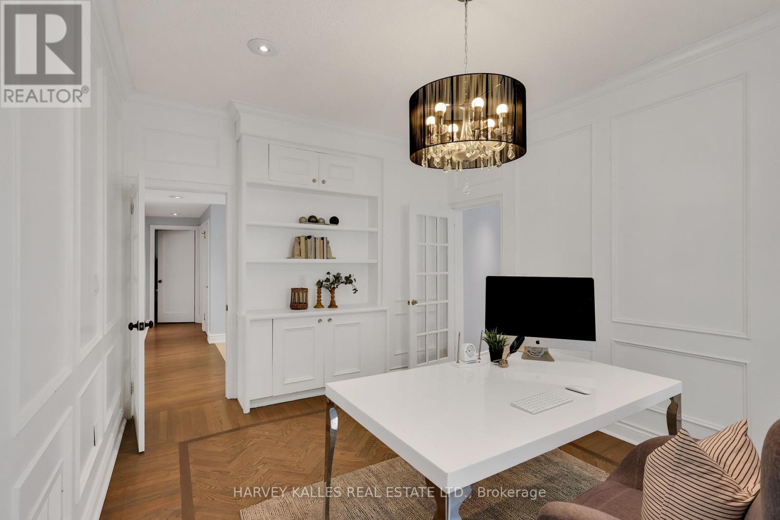 Photo 14 of 42 Grangemill Crescent, Toronto ON