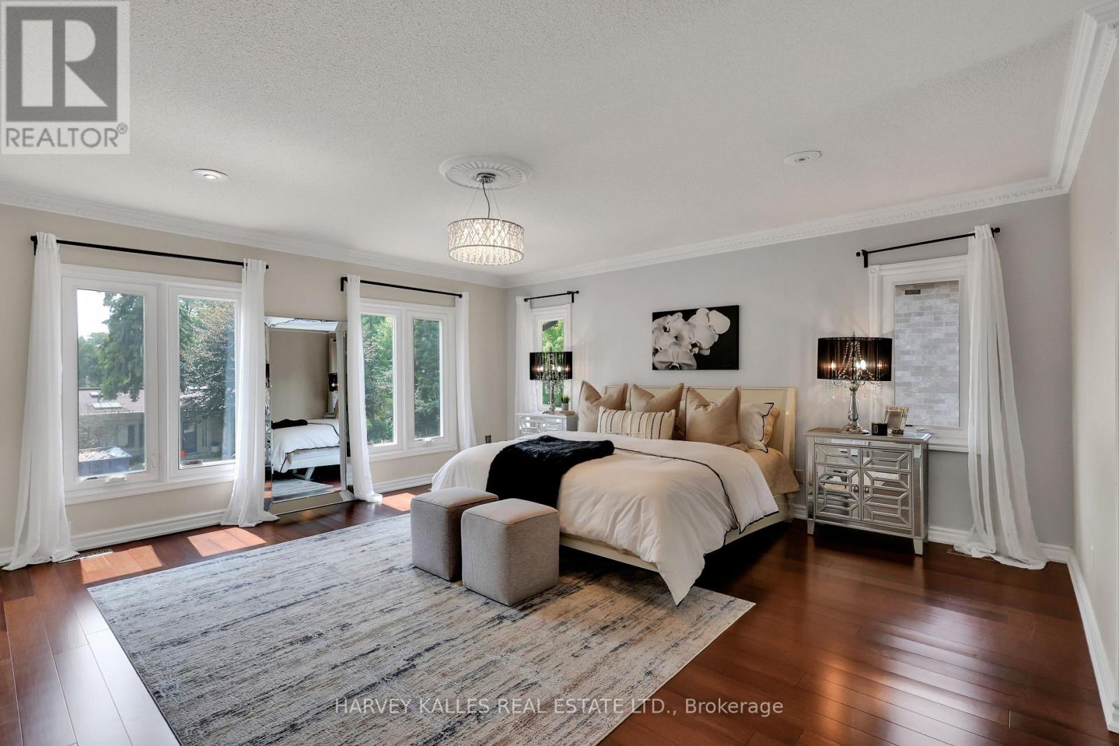Photo 24 of 42 Grangemill Crescent, Toronto ON