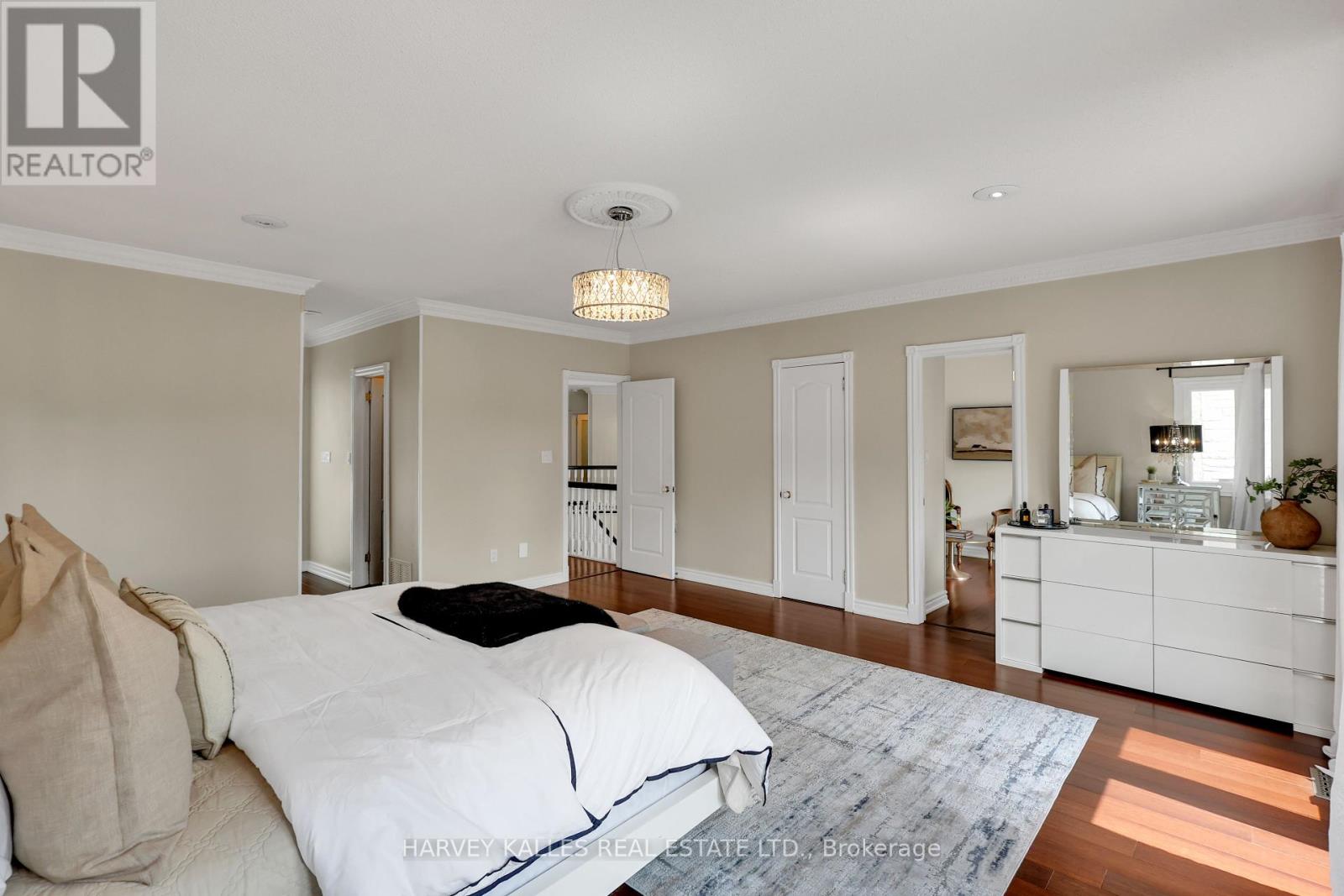 Photo 25 of 42 Grangemill Crescent, Toronto ON