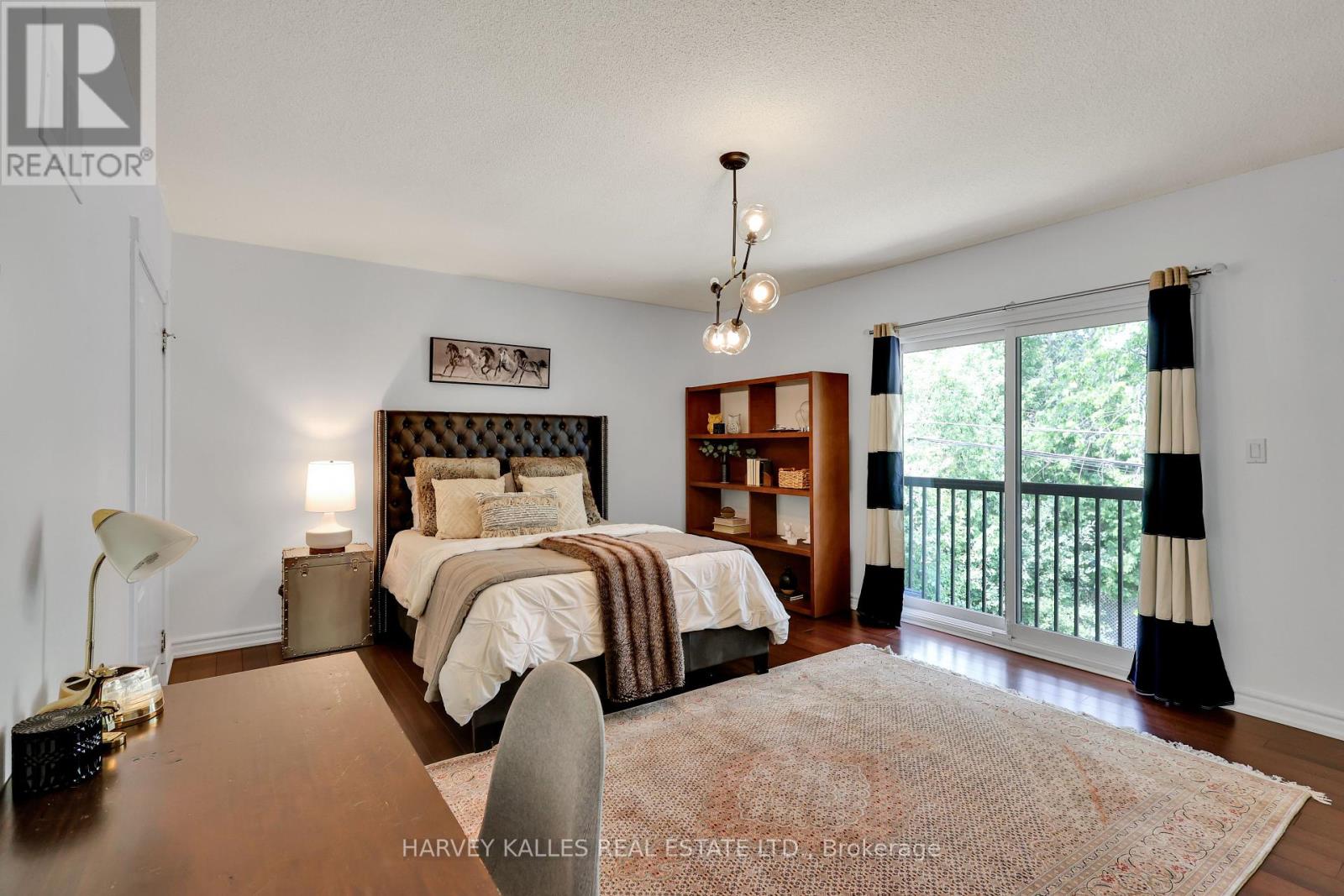 Photo 29 of 42 Grangemill Crescent, Toronto ON