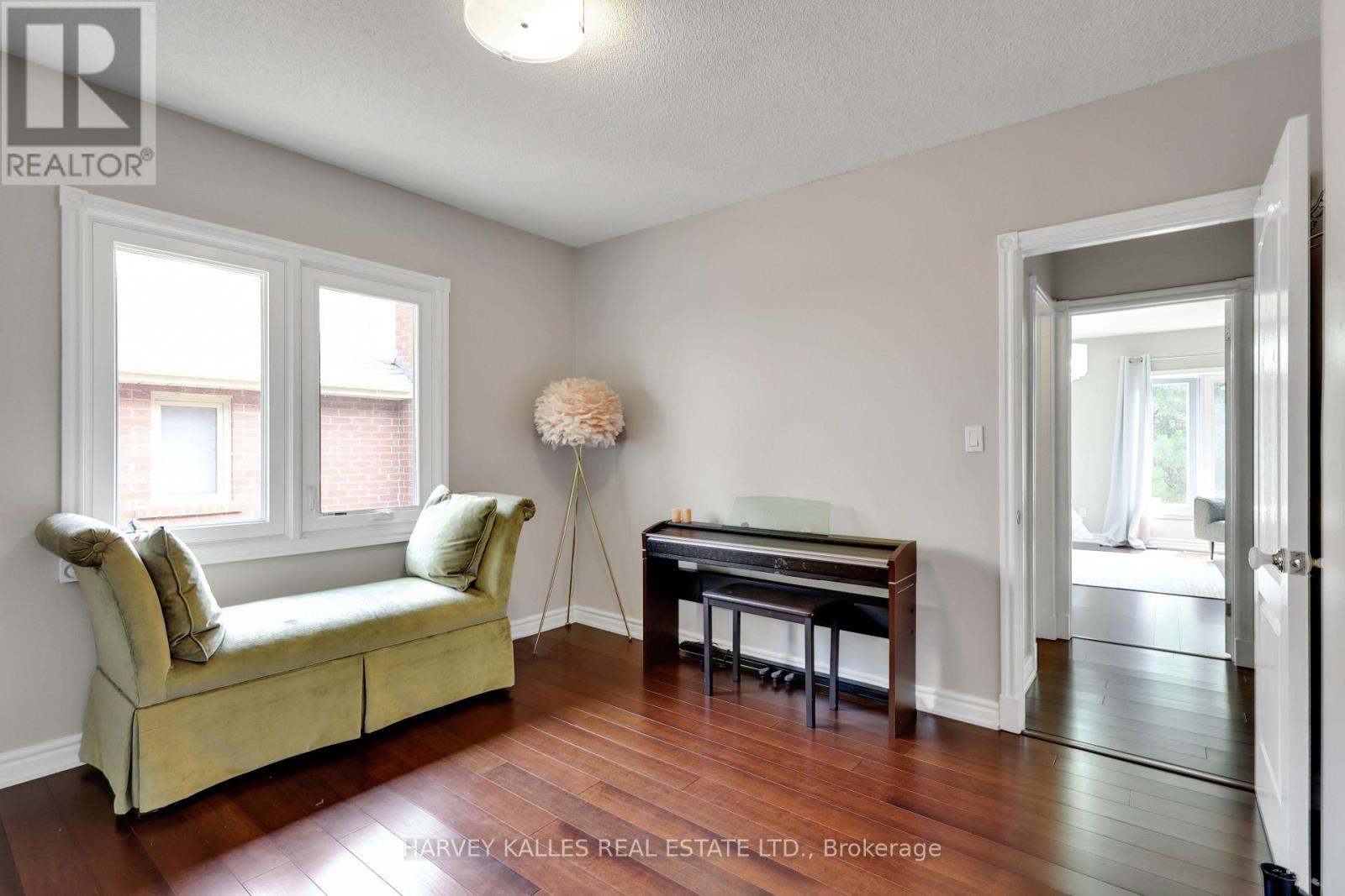 Photo 36 of 42 Grangemill Crescent, Toronto ON