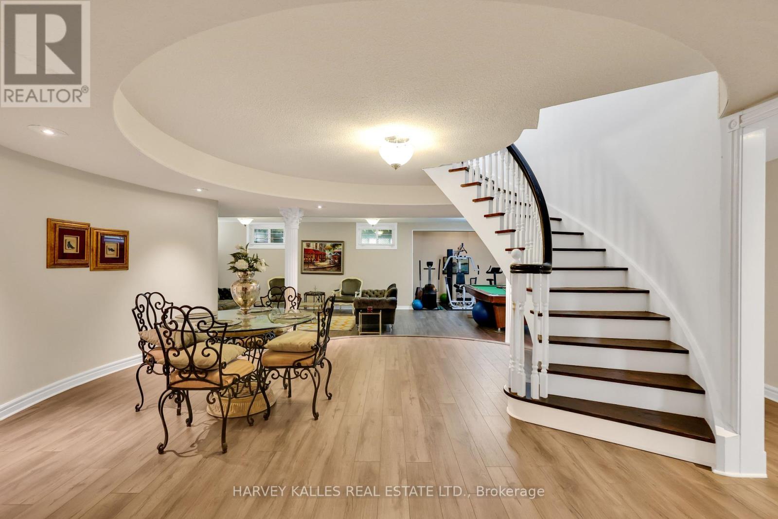 Photo 38 of 42 Grangemill Crescent, Toronto ON