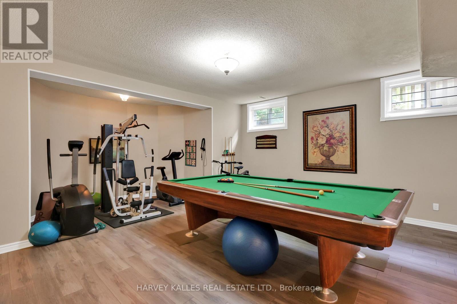 Photo 45 of 42 Grangemill Crescent, Toronto ON