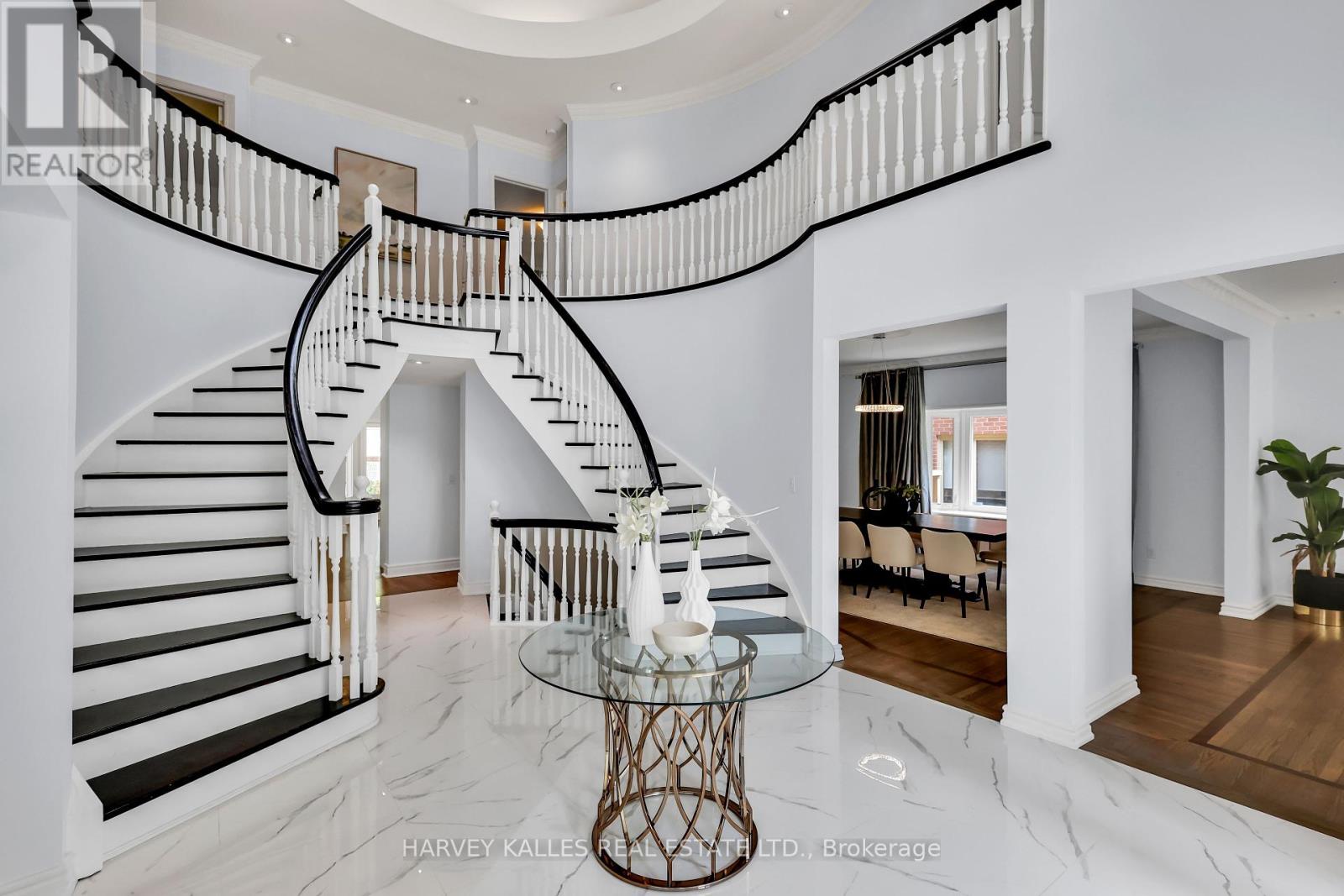 Photo 6 of 42 Grangemill Crescent, Toronto ON