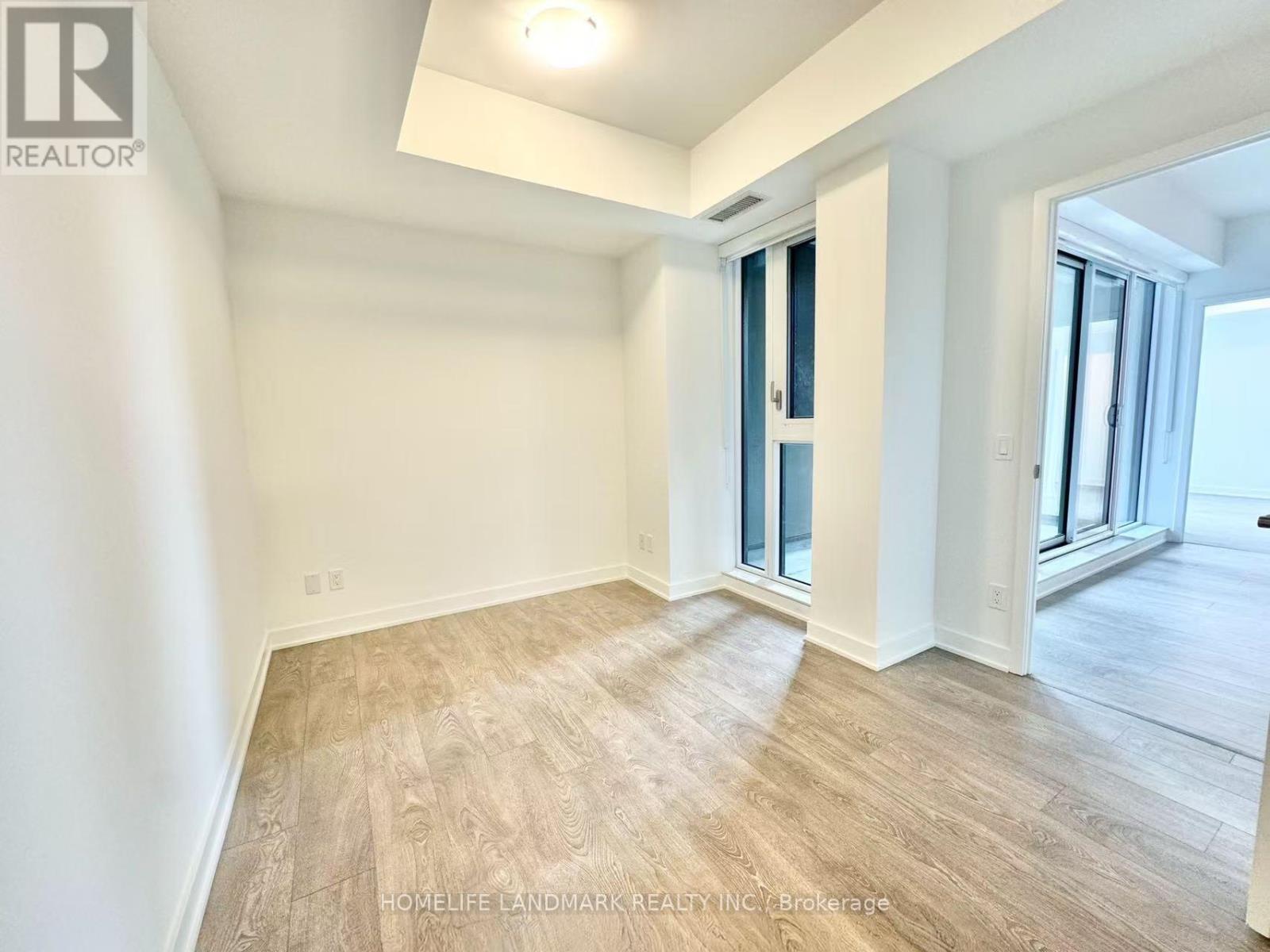 Photo 4 of 613 543 Richmond Street W, Toronto ON