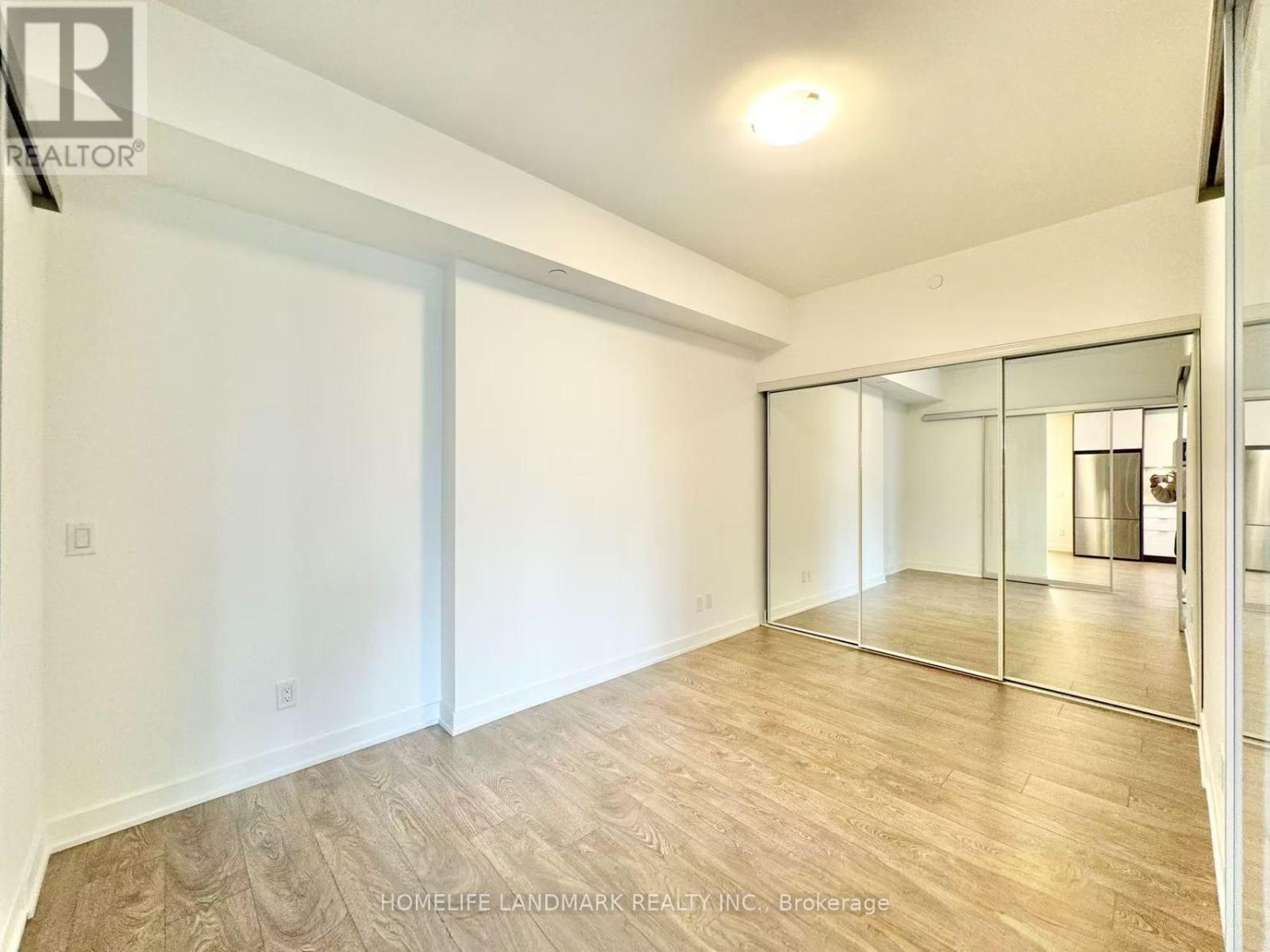 Photo 5 of 613 543 Richmond Street W, Toronto ON