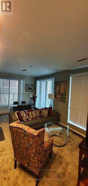 Photo 2 of 411 70 Temperance Street, Toronto ON