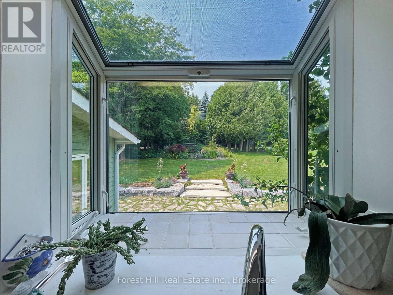 Photo 9 of 104 Mckay Court, Meaford ON