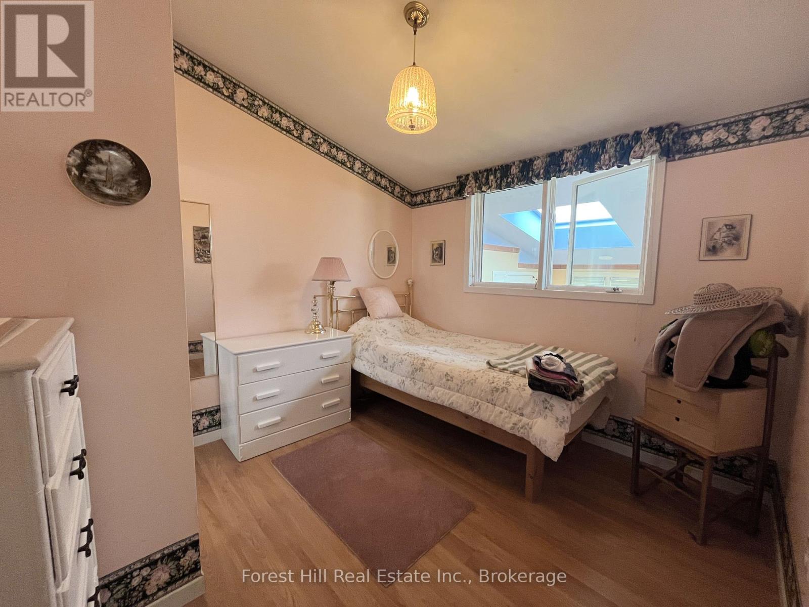 Photo 25 of 104 Mckay Court, Meaford ON