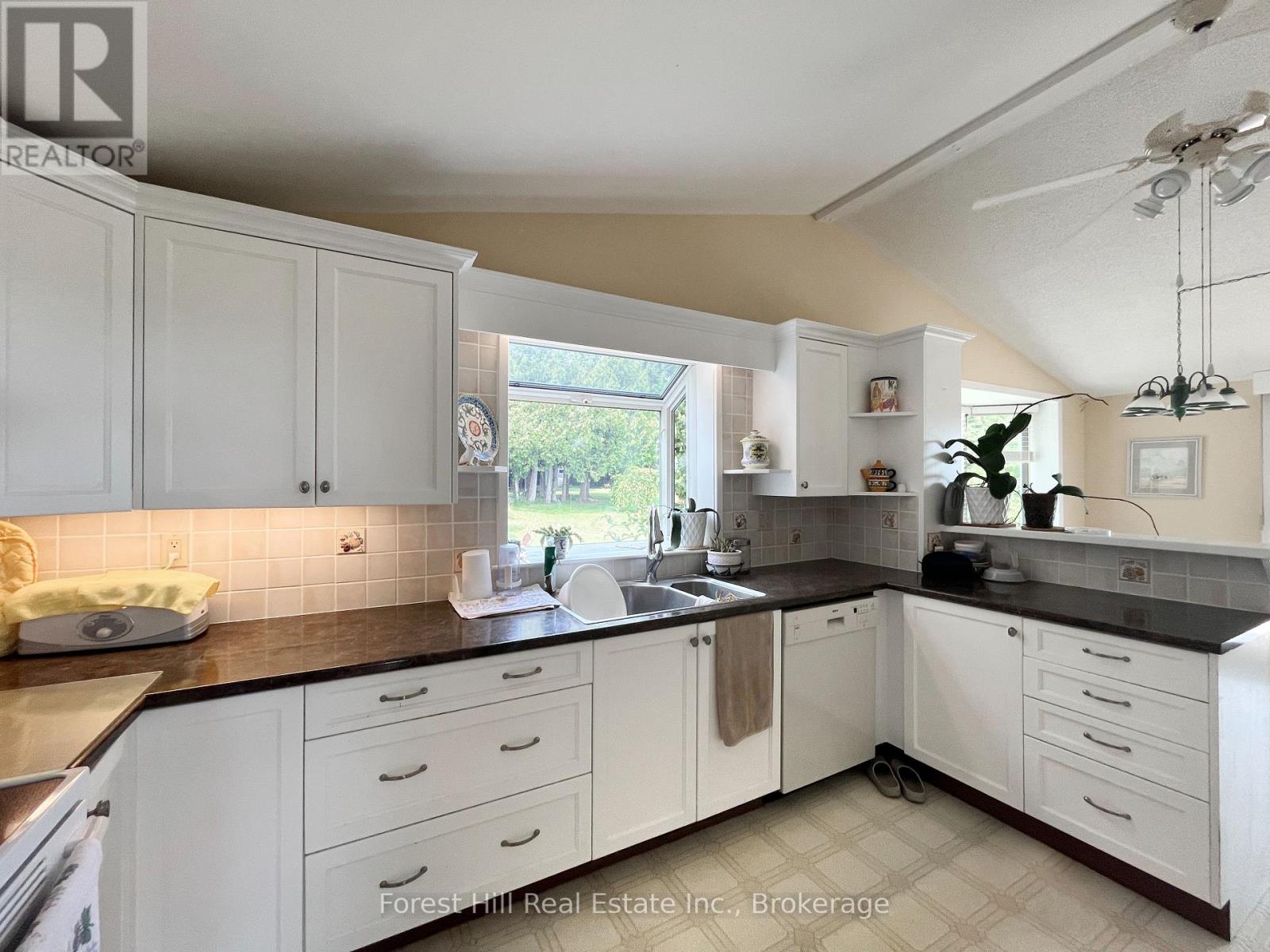 Photo 4 of 104 Mckay Court, Meaford ON