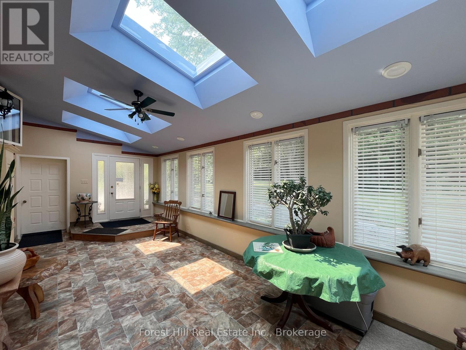 Photo 16 of 104 Mckay Court, Meaford ON