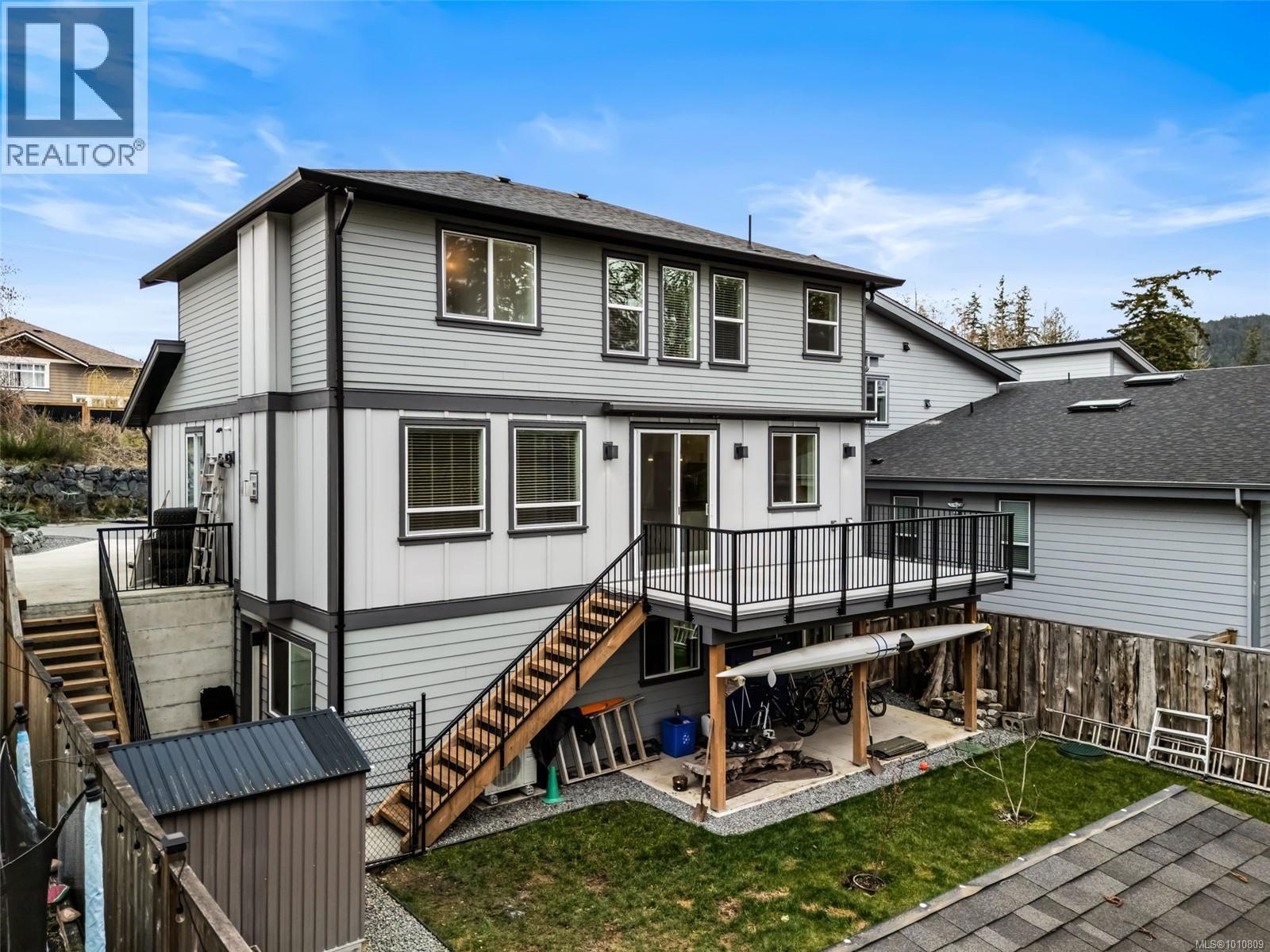 6439 Hopkins Crt, Sooke