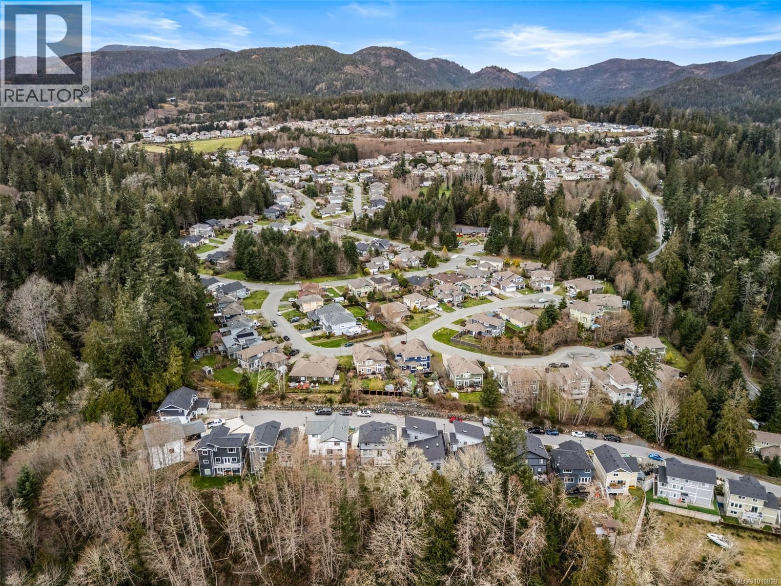 6439 Hopkins Crt, Sooke