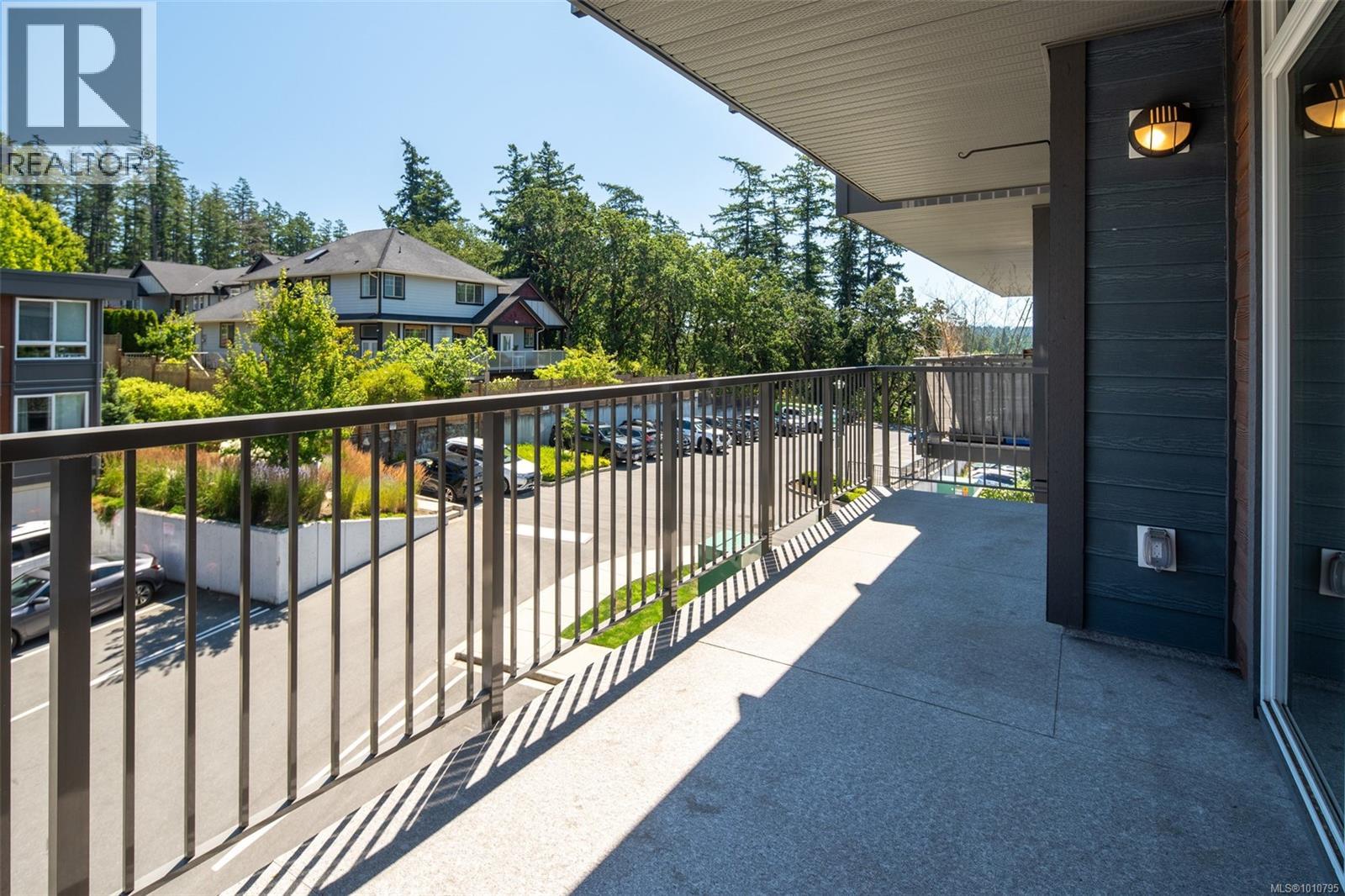Photo 5 of 312 110 Presley Pl, View Royal BC