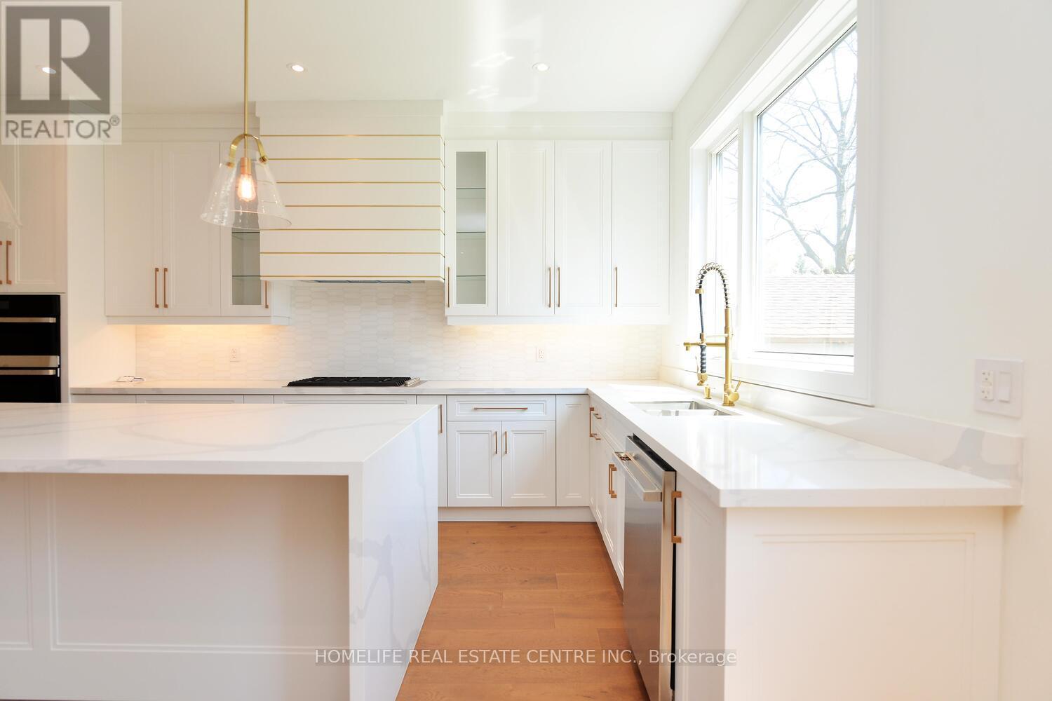 Photo 17 of 1 Camilla Crescent, Toronto ON
