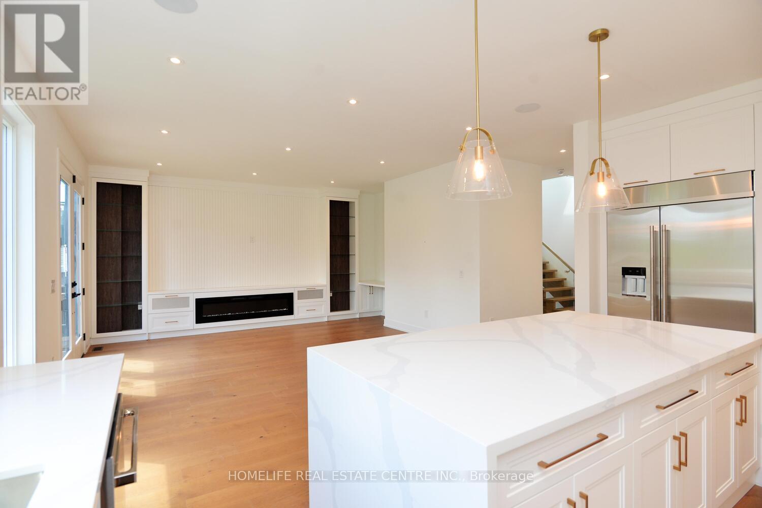 Photo 19 of 1 Camilla Crescent, Toronto ON