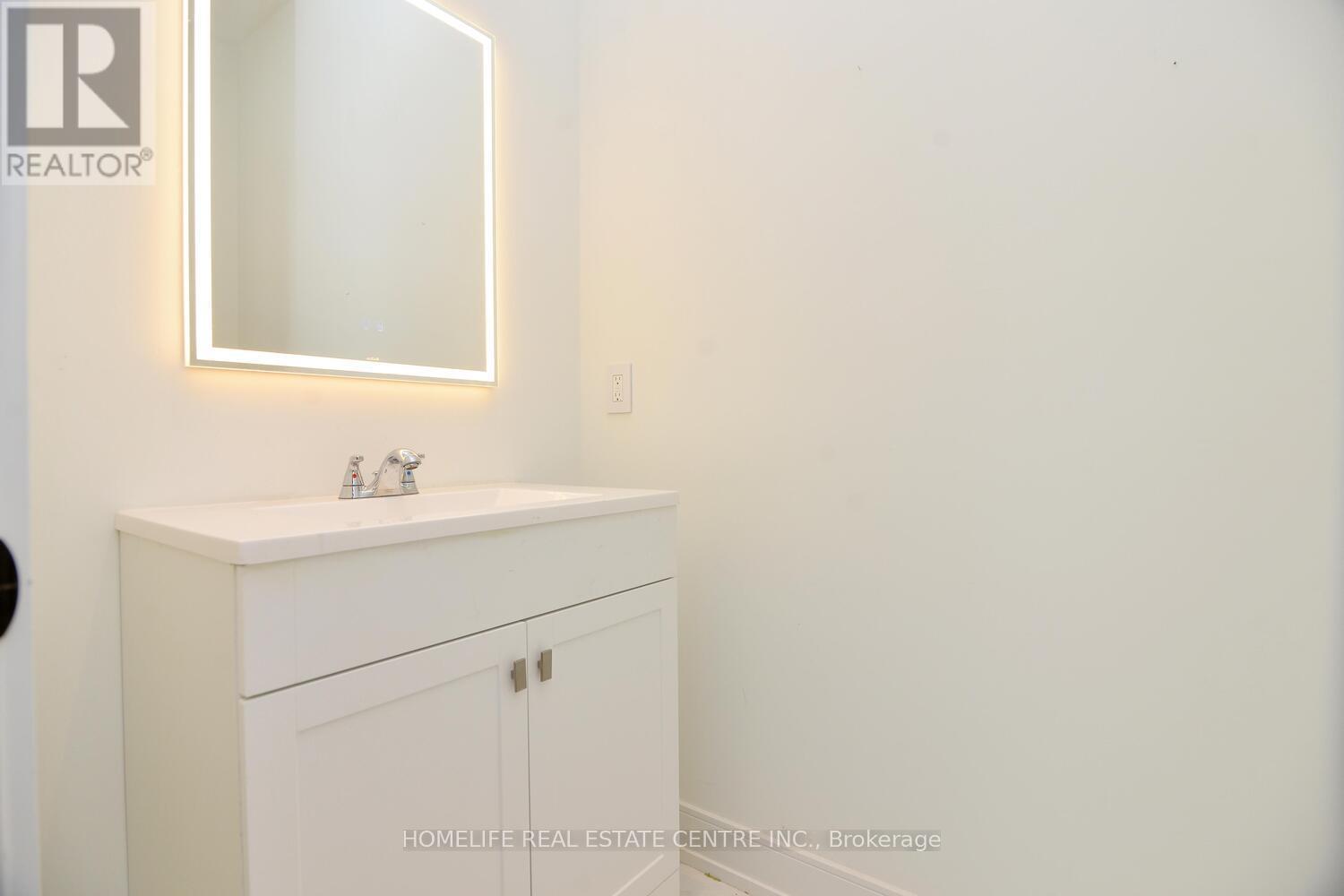 Photo 22 of 1 Camilla Crescent, Toronto ON