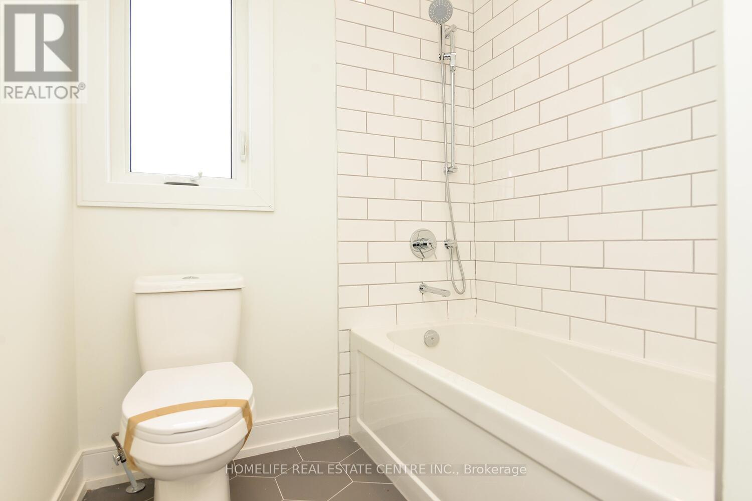 Photo 36 of 1 Camilla Crescent, Toronto ON