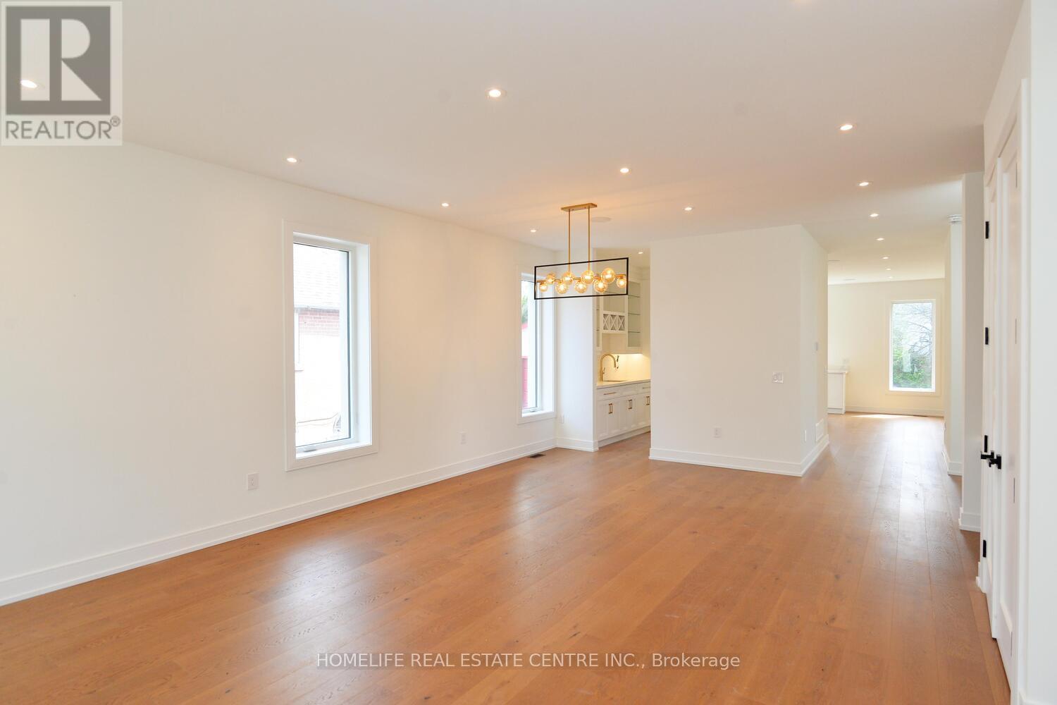 Photo 6 of 1 Camilla Crescent, Toronto ON