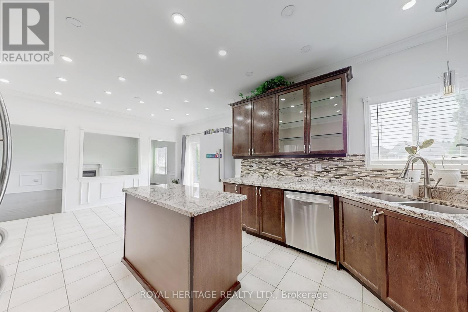 Photo 28 of 1684 Ballantrae Drive, Oshawa ON