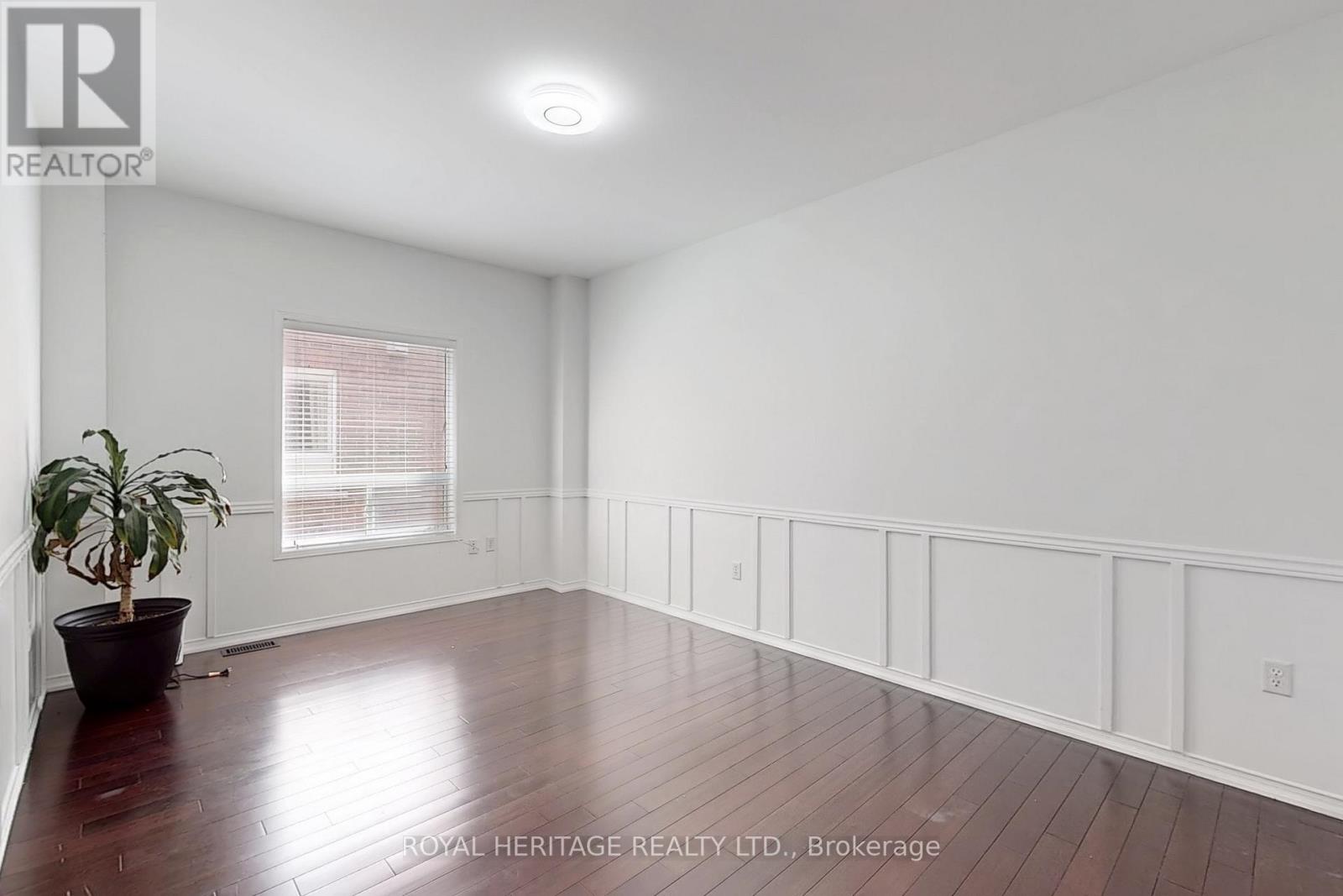 Photo 17 of 1684 Ballantrae Drive, Oshawa ON