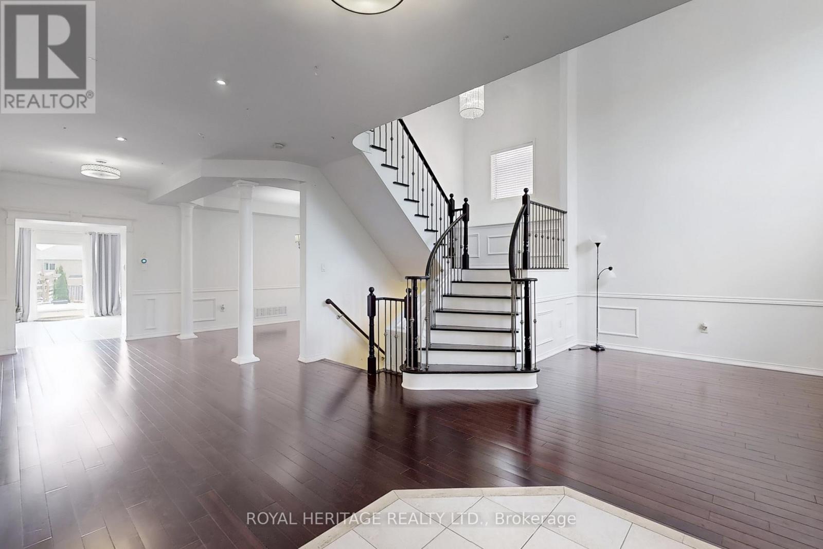 Photo 34 of 1684 Ballantrae Drive, Oshawa ON