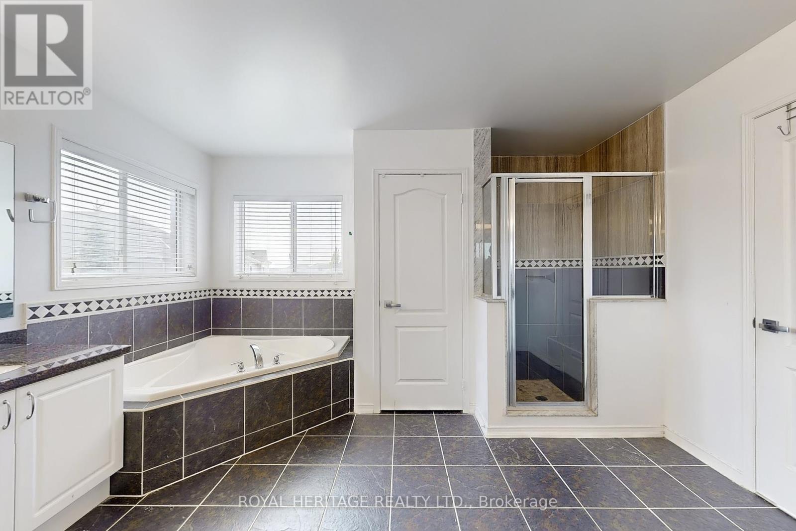 Photo 27 of 1684 Ballantrae Drive, Oshawa ON