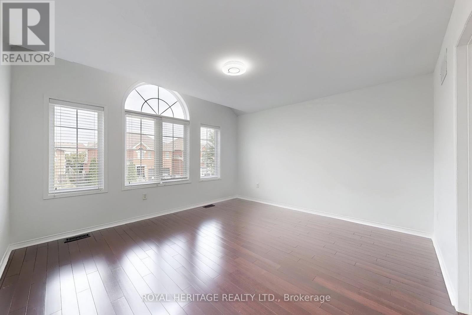 Photo 20 of 1684 Ballantrae Drive, Oshawa ON