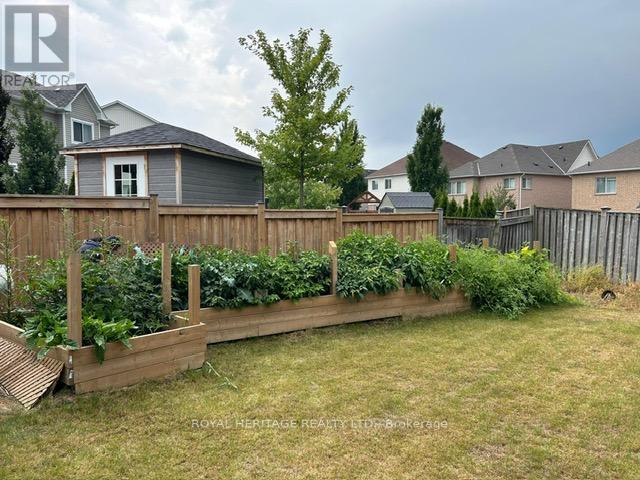 Photo 21 of 1684 Ballantrae Drive, Oshawa ON