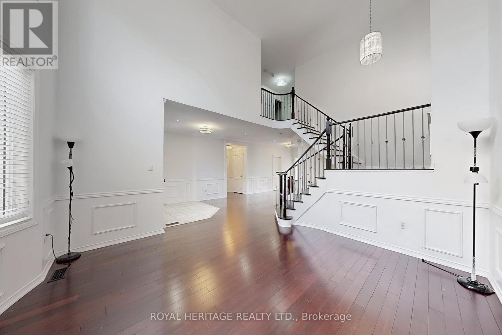 Photo 36 of 1684 Ballantrae Drive, Oshawa ON