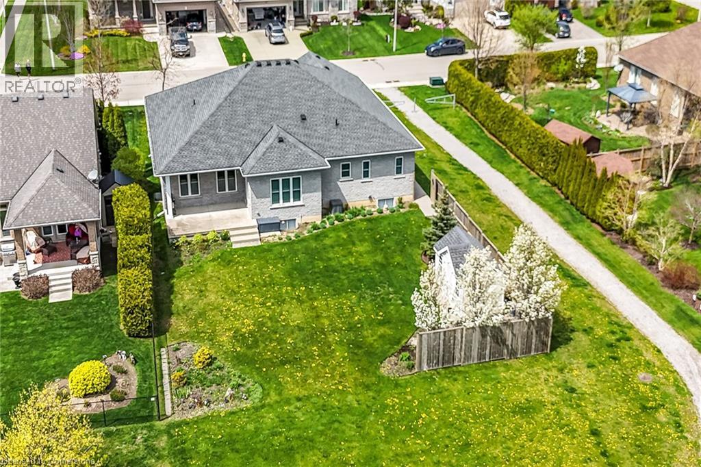 Photo 9 of 186 Donjon Boulevard, Port Dover ON